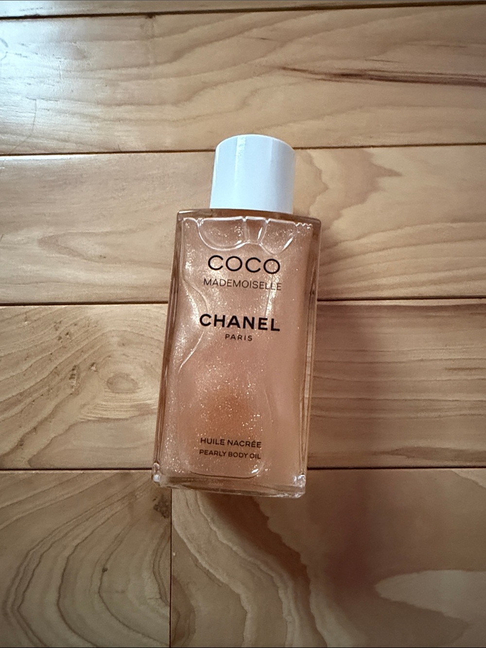 CHANEL coco mademoiselle Pearly Body Oil - Shimmery Peach-Gold